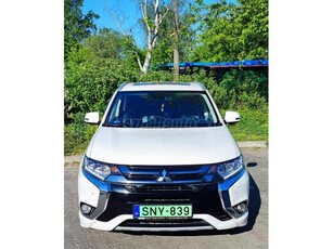 MITSUBISHI OUTLANDER 2.0 PHEV Instyle Navi 4WD CVT