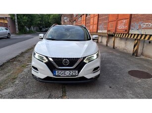 NISSAN QASHQAI 1.3 DIG-T N-Connecta Panoráma tető - Navi - 360 kamera - vezetett szervizkönyv