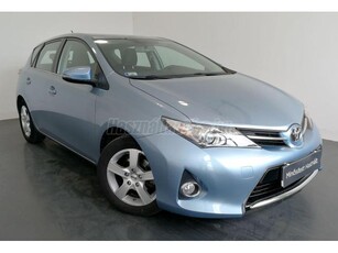 TOYOTA AURIS 1.6 Lounge (Automata)