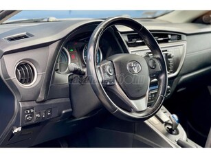 TOYOTA AURIS Touring Sports 1.8 HSD Active (Automata) / Karbantartott!/ NAVI/ Ülésfűtés/ Tempomat/ Multi.korm/ Digit. klíma!