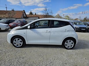 TOYOTA AYGO 1.0 x-cool KLÍMA-SZERVIZKÖNYV-TEMPOMAT-SZÉP ÁLLAPOTBAN!