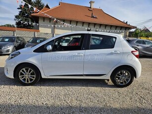 TOYOTA YARIS 1.5 Dual VVT-iE Comfort SZERVIZKÖNYV-NAVIGÁCIÓ-TOLATÓKAMERA-SÁVTARTÓ!