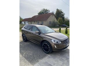 VOLVO XC60 2.0 D DRIVe R-Design