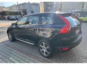 VOLVO XC60 2.4 D [D3] R-Design Geartronic