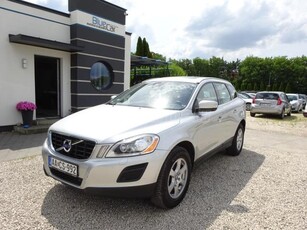 VOLVO XC60 2.4 D Momentum Geartronic KM:168ezer!Xenon!Full Extra!!Navi!Bőr!Friss Nagyszerviz!!