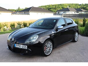 ALFA ROMEO GIULIETTA 1.4 TB MultiAir Distinctive ÚJ GUMI / PANORÁMATETŐ / RAGAZZON sportkipufogó