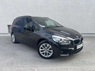 BMW 220d Advantage (Automata) 121.000.-km - Téli és nyári kerekek - LED fényszórók - Kizárólag BMW-nél szerviz