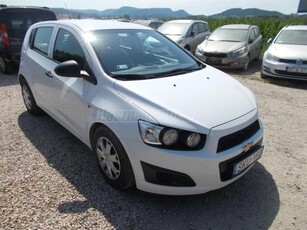 CHEVROLET AVEO 1.2 LS SZERVIZKÖNYV.KLÍMA.TEMPOMAT.8DB LÉGZSÁK.2DB GYÁRI KULCS