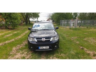 FIAT FREEMONT 2.0 Mjet Cross 4x4 (Automata) (7 személyes ) Sérülésmentes! Integrált gyerekülés!