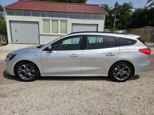 FORD FOCUS 1.5 EcoBoost ST-Line