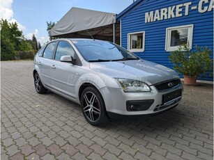 FORD FOCUS 1.6 Ghia