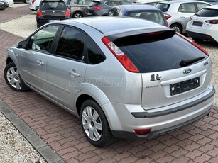 FORD FOCUS 1.6 Ghia Márkaszervíz Által Vezetett Szervízkönyv.Digitklíma.Tempomat