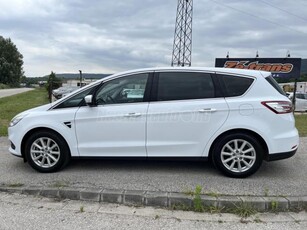 FORD S-MAX 1.5 EcoBoost Titanium [7 személy]