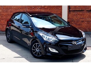 HYUNDAI I30 1.4 CRDi Business Ülésfűtés. Szervizkönyv. Tempomat. Navi. Digitklima