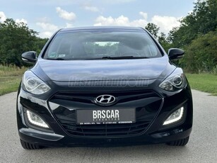 HYUNDAI I30 1.4i Comfort Ülésfűtés-KétzónásDigitKlíma-Multikormány-Xenon-LED-Parkradar