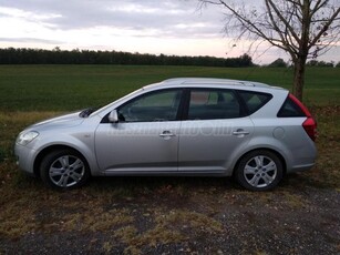 KIA CEE'D 1.6 EX