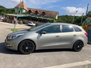 KIA CEE'D SW 1.6 GDI LX NAVIGÁCIÓ-TOLATÓKAMERA-V.HOROG