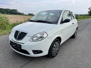 LANCIA YPSILON 1.2 8V Argento (EU5)