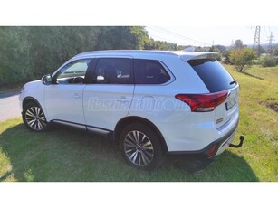 MITSUBISHI OUTLANDER 2.0 MIVEC Instyle 4WD CVT (7 személyes )