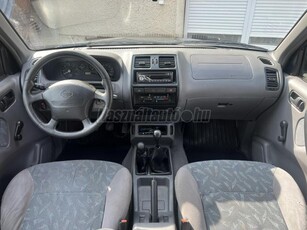 NISSAN TERRANO II 2.7 TDI SE