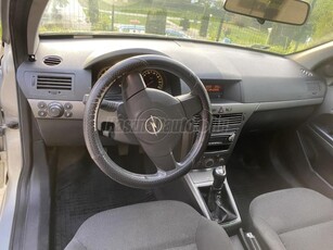 OPEL ASTRA H 1.4 Cosmo