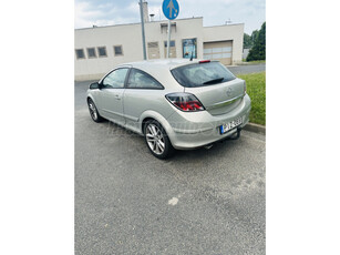 OPEL ASTRA H 1.9 CDTI GTC Essentia (Automata)