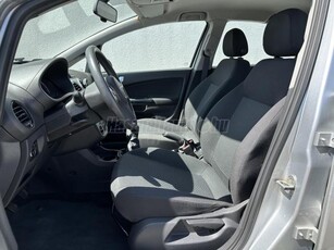 OPEL CORSA D 1.4 Selection /Vezetett szervizkönyv/ Magyarországi 1.tul./ S-177