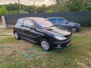 PEUGEOT 206 1.1 Color Line