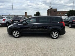 PEUGEOT 5008 1.6 HDi Confort VONÓHOROG!