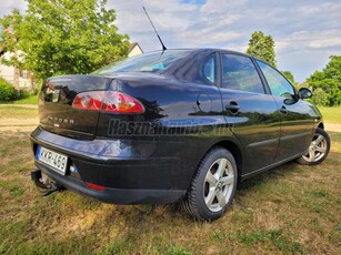 SEAT CORDOBA 1.4 PD TDI Premium Magyar-Gyári fényezés-Rozsdamentes-Új kuplung-Vezetett szerviz-Vonóhorog