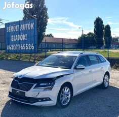 Skoda Superb Combi 2.0 TDi SCR Sportline Panorá...