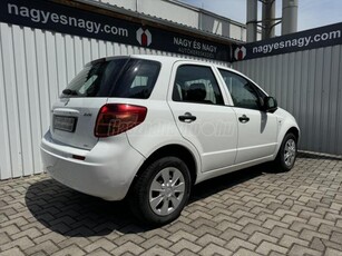 SUZUKI SX4 1.5 GC Rendszeresen karbantartott . Klíma . Rádió