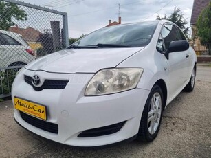 TOYOTA AURIS 1.4 Luna