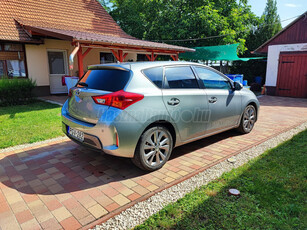 TOYOTA AURIS 1.8 HSD Sol Navi (Automata)