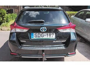 TOYOTA AURIS Touring Sports 1.8 HSD Executive Skyview TSS (Automata)