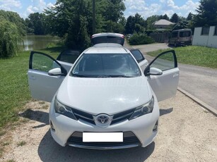 TOYOTA AURIS Touring Sports 1.8 HSD Icon (Automata)