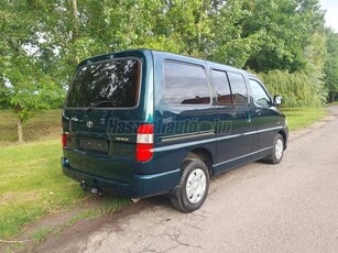 TOYOTA HI-ACE Hiace 2.5 D-4D Bus Style 230000KM!!