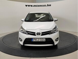 TOYOTA VERSO 1.6 D-4D Active [7 személy] 7 személyes vezetett szervizkönyves. sérülésmentes. leinformálható