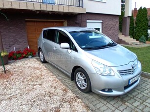 TOYOTA VERSO 2.0 D-4D Terra (5 személyes )