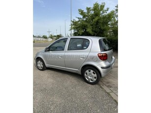 TOYOTA YARIS 1.0 Linea Terra