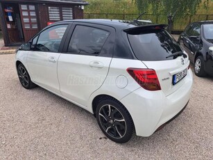 TOYOTA YARIS 1.33 Bi-Tone Navigáció! Tempomat! Ülésfűtés! Tolatókamera! Garancia!