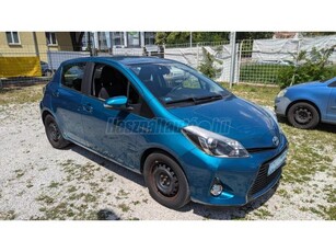 TOYOTA YARIS 1.5 HSD Executive (Automata) MÁRKASZERVIZES!! Navigáció-Digitális Klíma-Tempomat-Tolató Kamera/Radar-Bluetoot