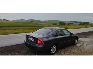 VOLVO S60 2.4 D [D5]