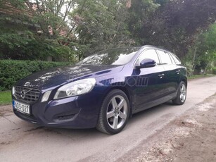 VOLVO V60 1.6 D DRIVe Momentum