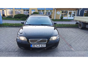 VOLVO V70 2.4 D Momentum