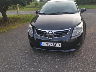 TOYOTA AVENSIS 1.8 Executive