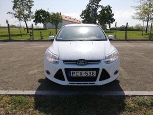 FORD FOCUS VAN 1.6 N1 KISTEHERAUTÓ -MENEDZSER AUTÓ