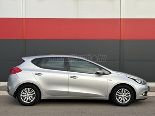 KIA CEE'D 1.4 CVVT EX Végig Vezetett Szervizkönyvel!