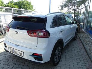 KIA NIRO e-Niro 64kWh Gold JBL Sound.Led.Kamera.D.Klima.Űl.Fű.Navi.PDC.Sport