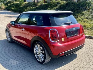 MINI MINI COOPER SE Chili RED. facelift. bőr belső. kormányfűtés. távolságtartó